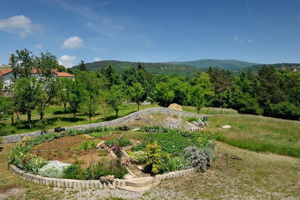 Villa Tourist Farm Dujceva Domacija Vremski Britof Exterior foto